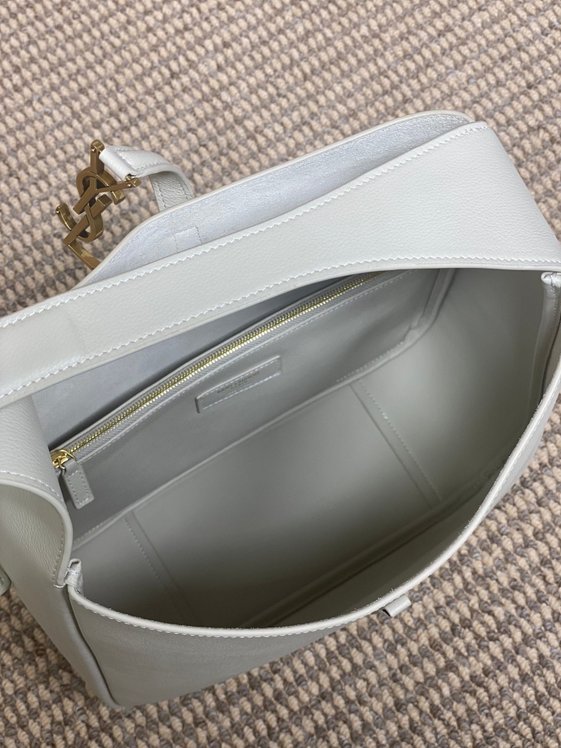 Y51 hobo bags